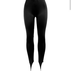 High-Waisted Black Leggings with Sling shot